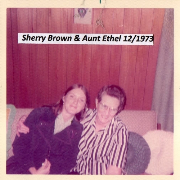 Meet your Posher, Sherry - Picture 4 of 16